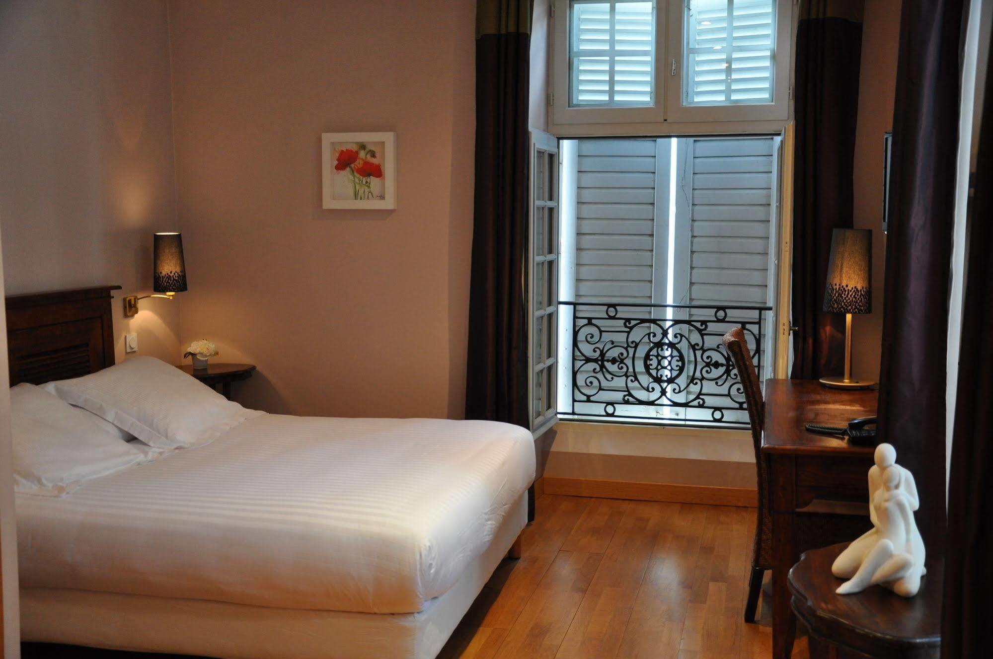 The Originals City, Hotel La Reine Jeanne, Orthez Exterior photo