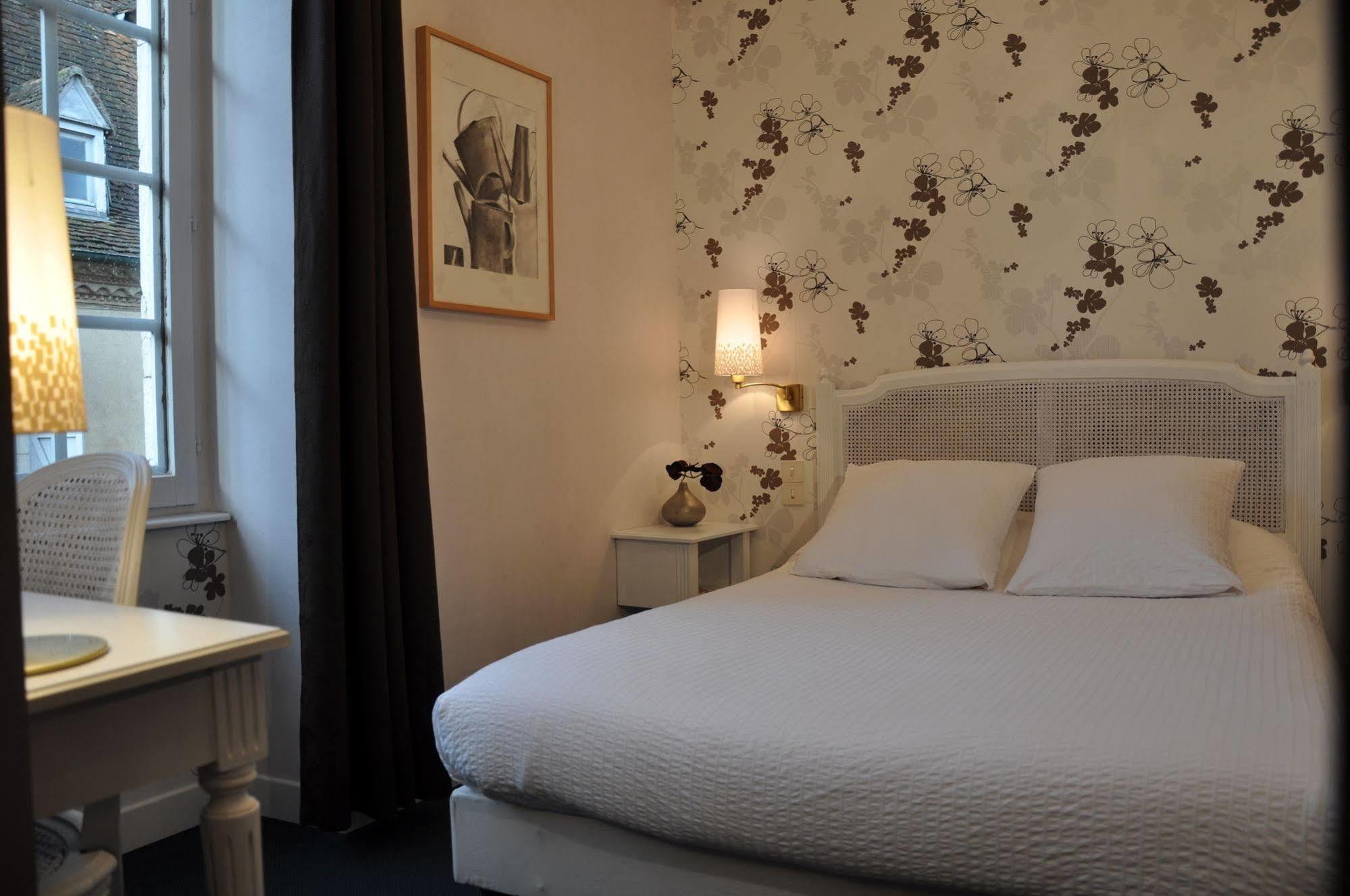 The Originals City, Hotel La Reine Jeanne, Orthez Exterior photo